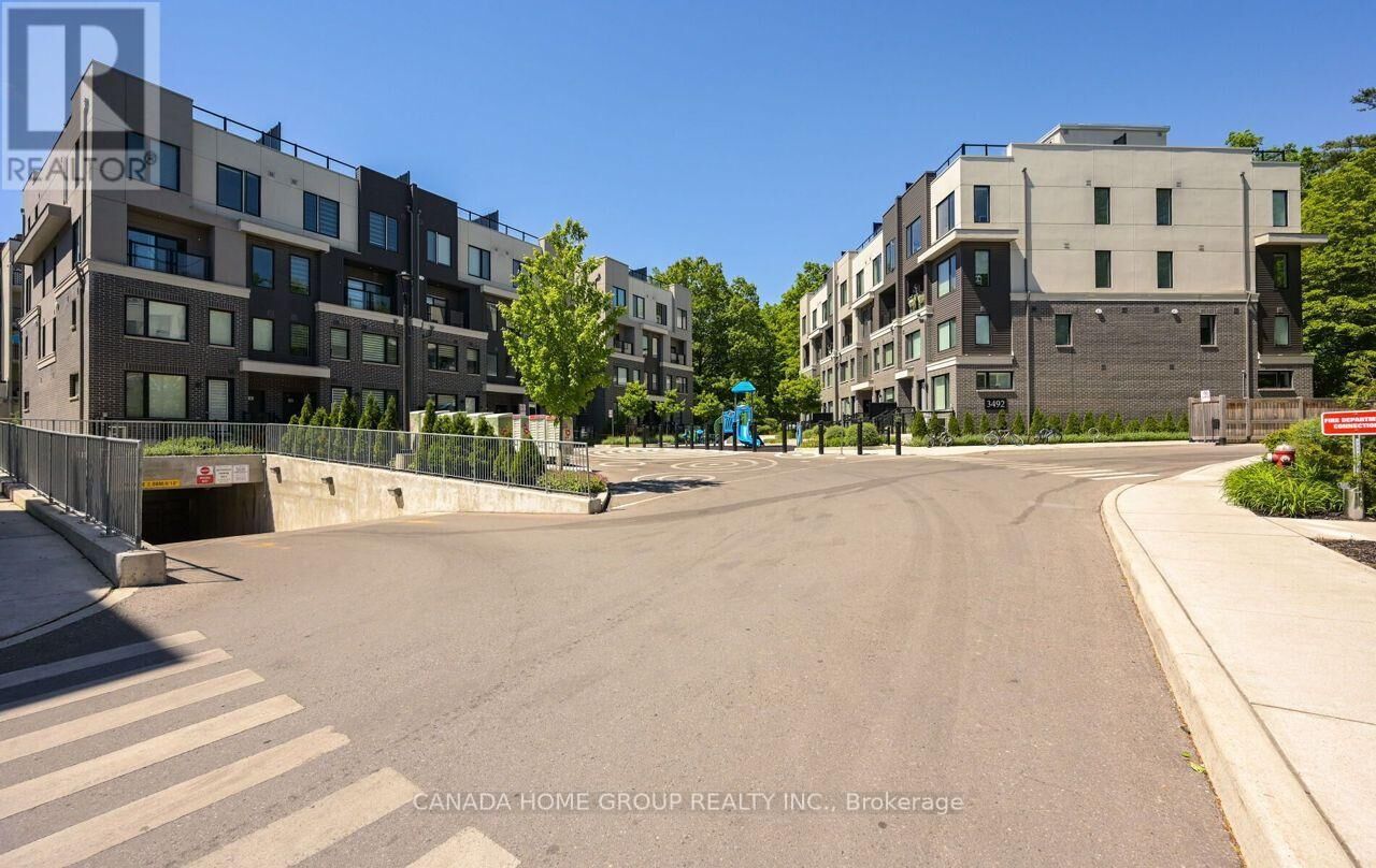 Property Photo:  3492 Widdicombe Way 12  ON L5L 0B8 