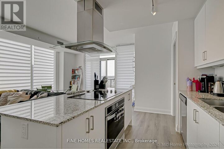 Property Photo:  20 Gatineau Drive 1508  ON L4J 0L3 