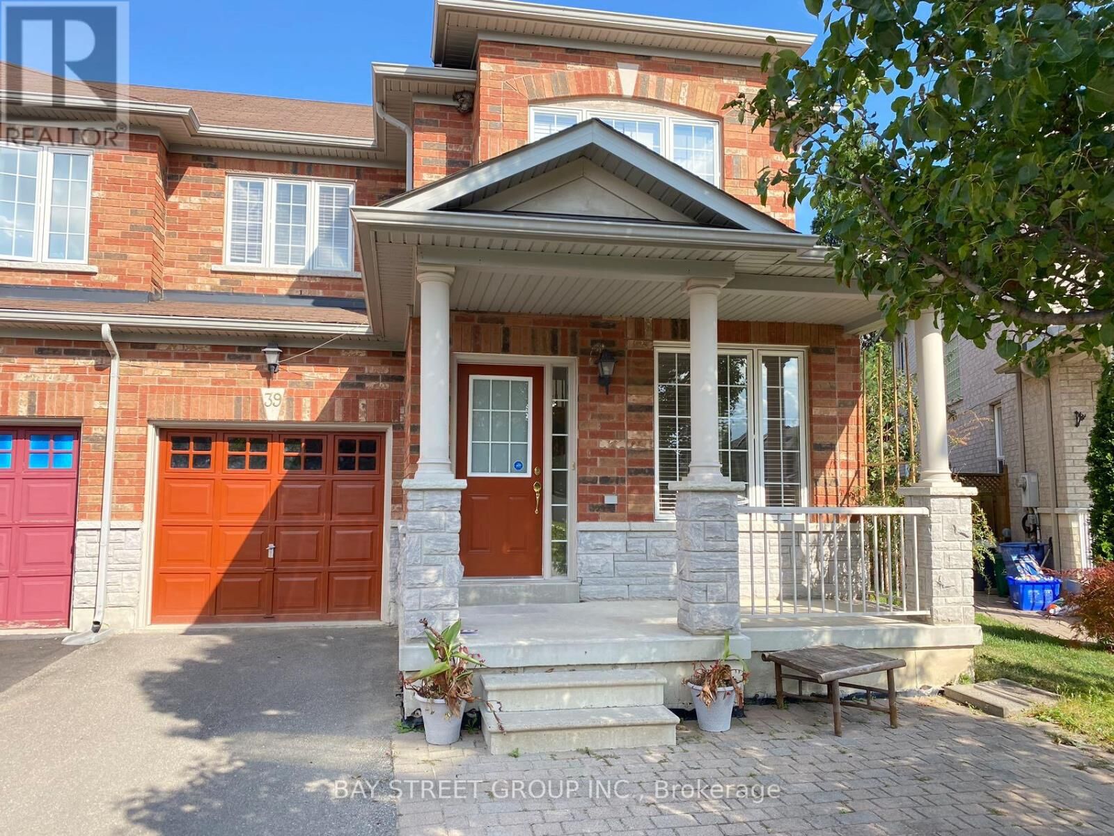 Property Photo:  39 Levellands Crescent  ON L4B 0A5 