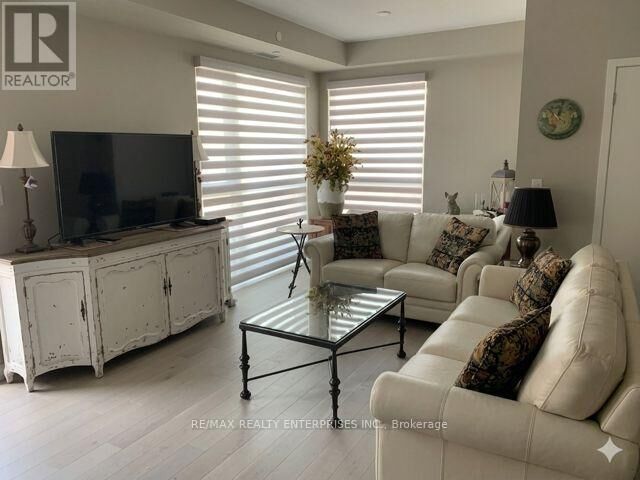 Property Photo: 210 Sabina Drive 111 ON L6H 0W6