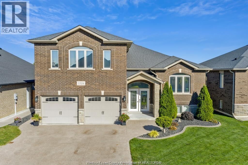 Property Photo:  1524 Inverness Avenue  ON N8P 0B1 