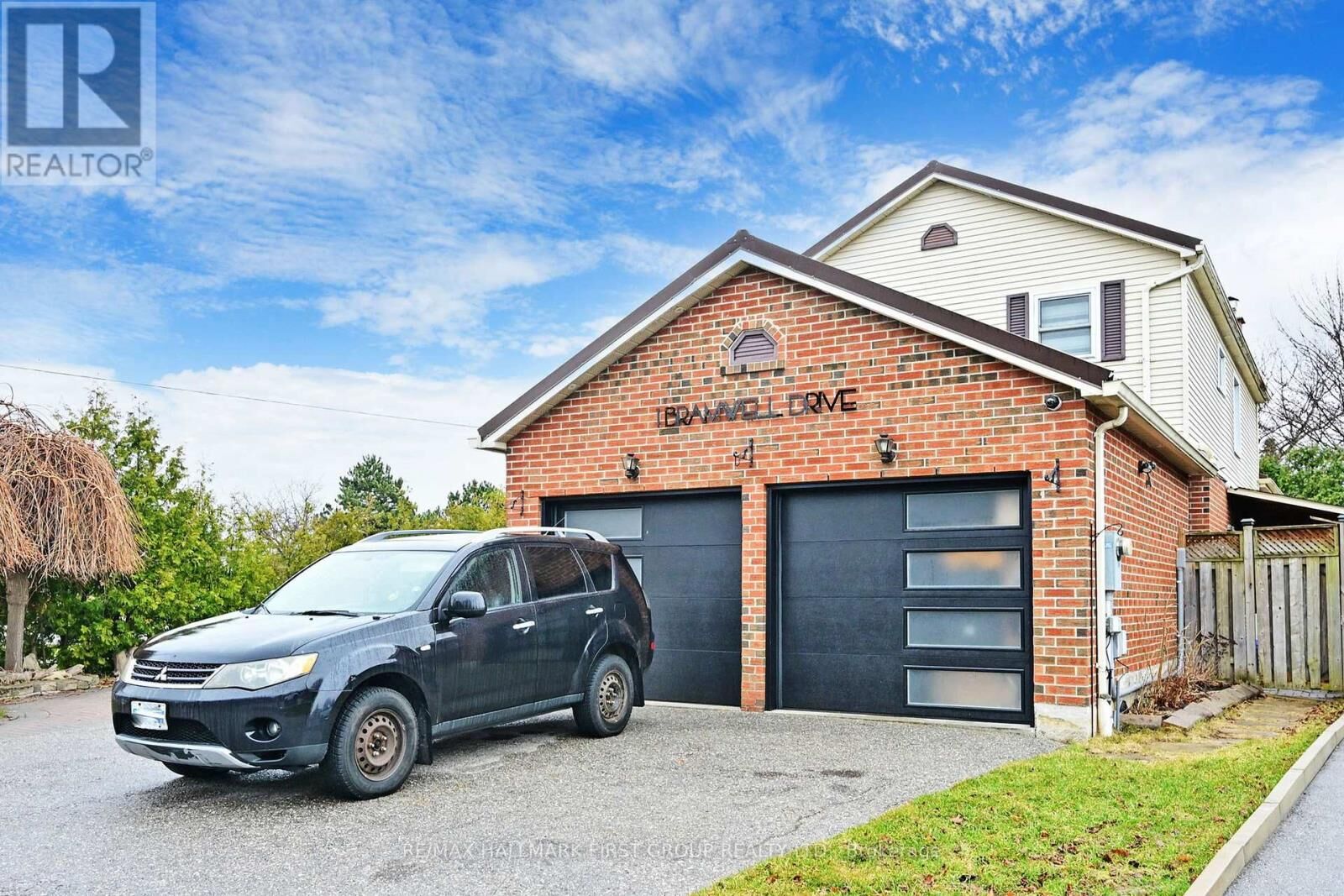 Property Photo:  1 Bramwell Drive  ON L1S 5L1 