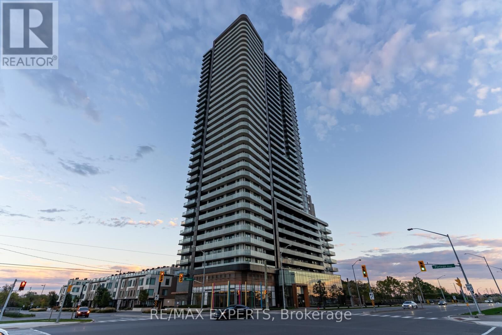 Property Photo:  7895 Jane Street 2106  ON L4K 0K2 