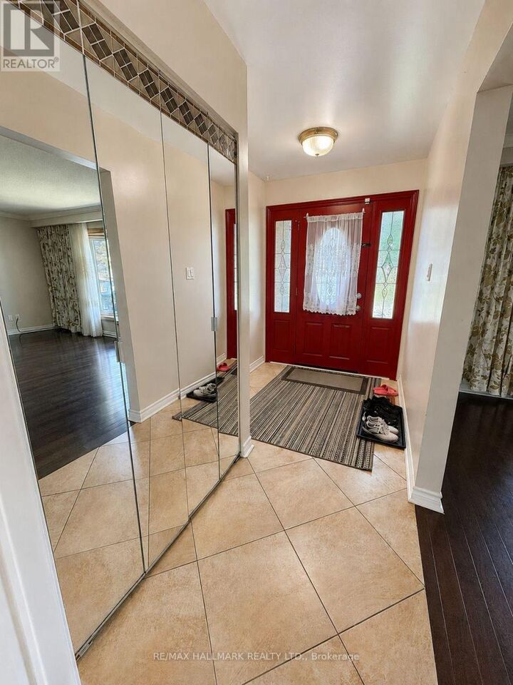 Property Photo:  29 Charles Tupper Drive  ON M1C 2A8 