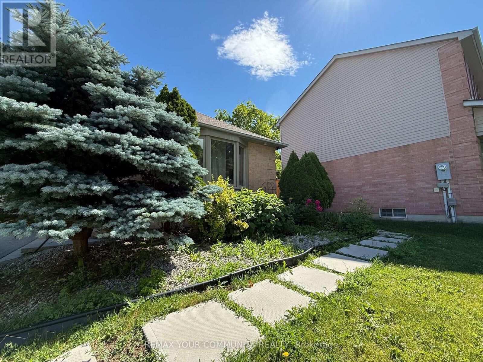 Property Photo:  6 Albery Crescent  ON L4G 5R4 