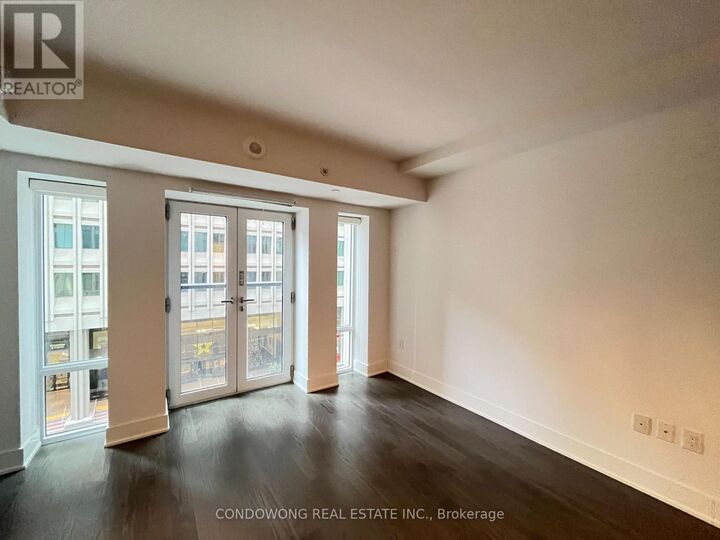 Property Photo:  955 Bay Street 418  ON M5S 0C6 