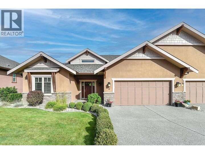 Property Photo:  2450 Selkirk Drive 8  BC V1V 2Z5 