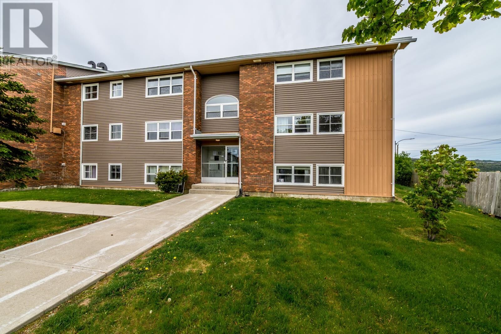 Property Photo:  122 Terra Nova Road 107  NL A1K 1G2 