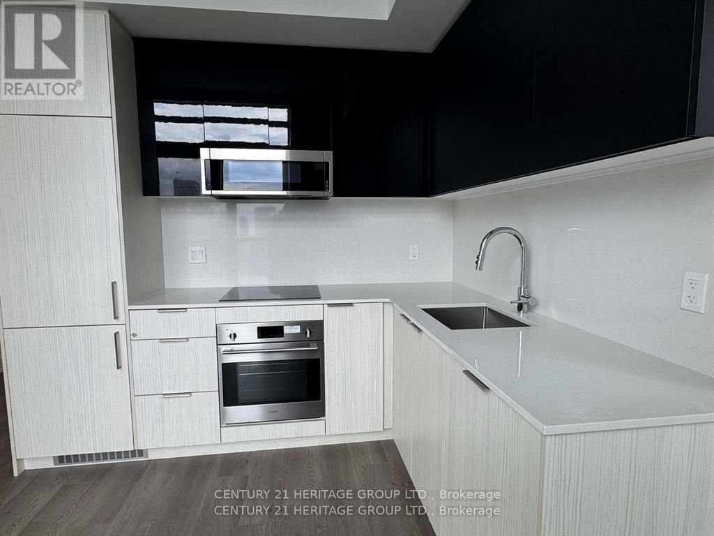 Property Photo: 308 Jarvis Street 3401 ON M5A 2P2