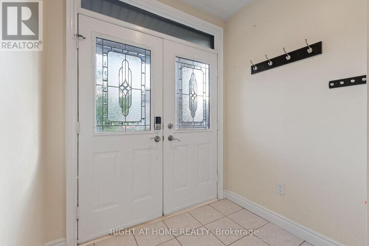 Property Photo:  1811 Creek Way  ON L7L 6R1 