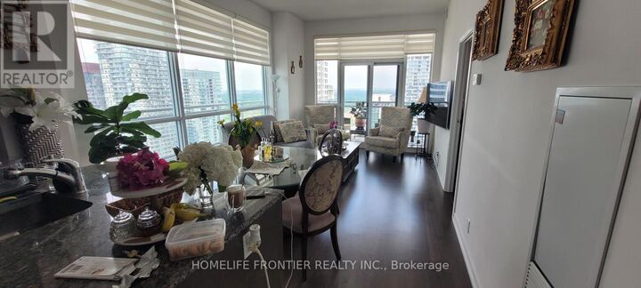 Property Photo:  98 Lillian Street 3112  ON M4S 0A5 