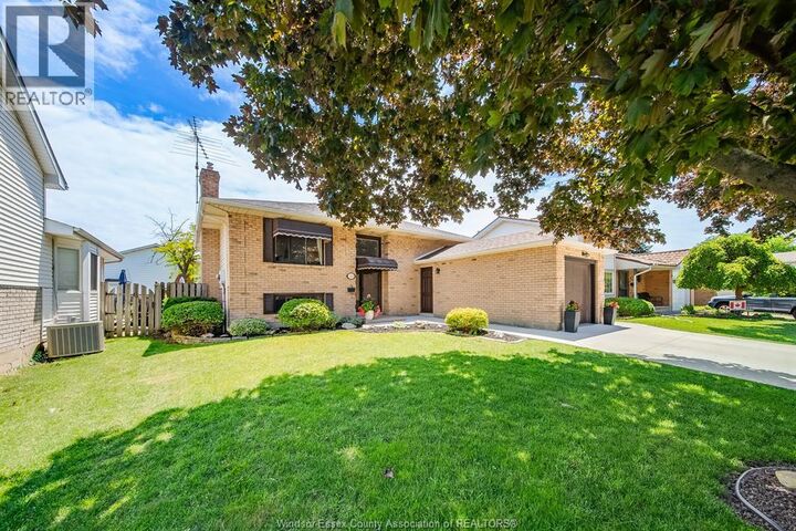 Property Photo:  384 Amberly Crescent  ON N8N 3M3 