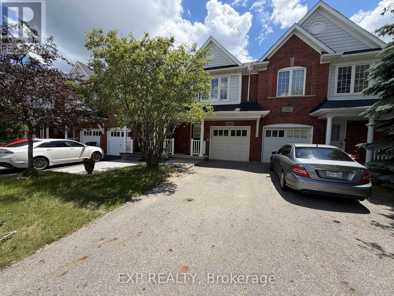 Property Photo:  3964 Stardust Drive  ON L5M 8A5 