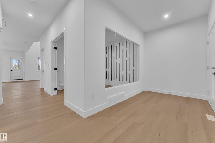 Property Photo: 61 Renwyck Place AB T7X 4G2