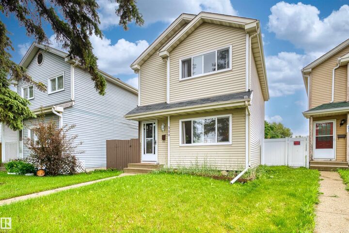 Property Photo:  359 Kirkpatrick Crescent NW  AB T6L 5C9 