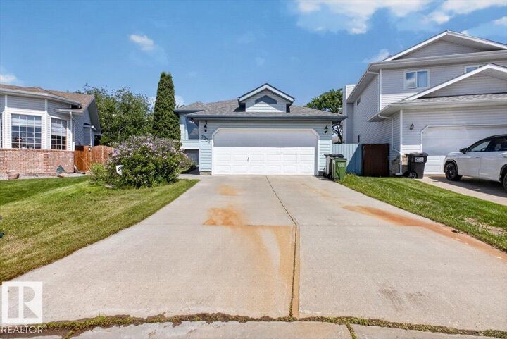 Property Photo:  3907 33 Street NW  AB T6T 1J7 
