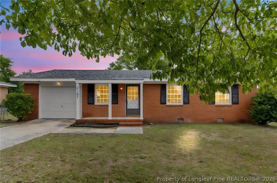 Property Photo: 2107 Quailridge Drive NC 28304