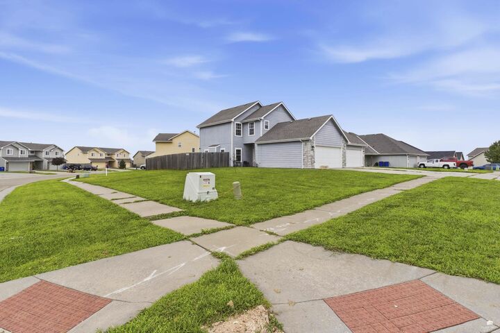 Property Photo: 2002 Deer Trail KS 66441