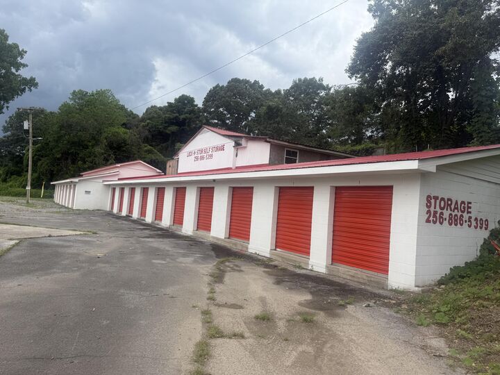 Property Photo:  1100 Chisolm Avenue  AL 35740 
