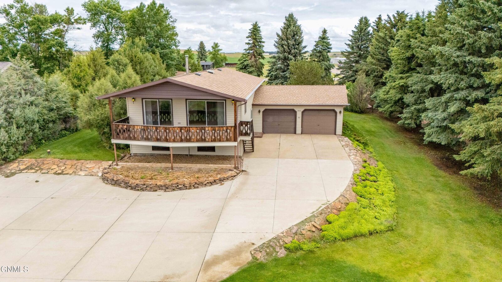 Property Photo: 3030 Lakeview Drive ND 58601