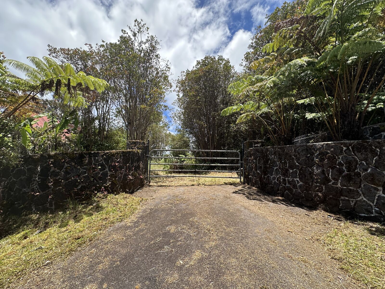 Property Photo:  Hohiu St  HI 96771 
