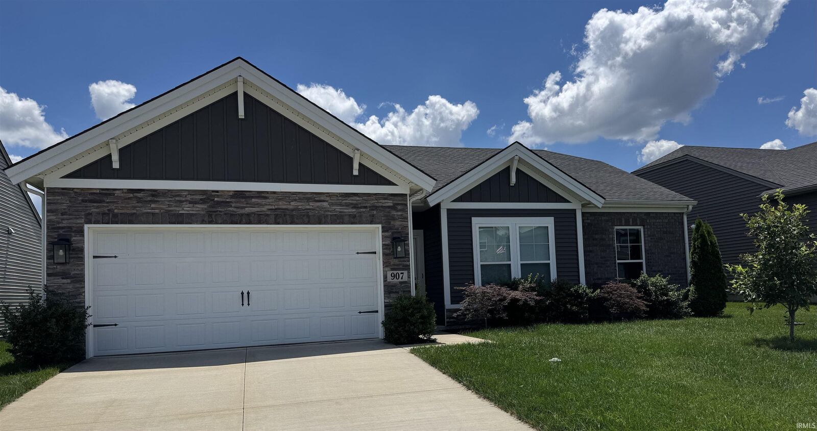 Property Photo:  907 Cameo Court  IN 47711 