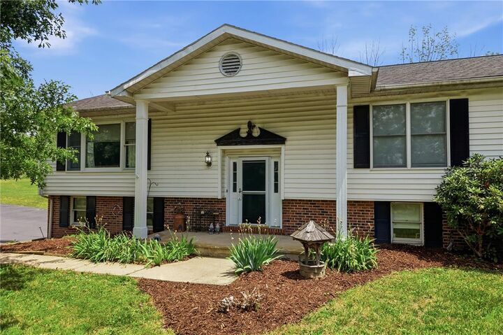 Property Photo: 732 Bushkill Center Road PA 18064