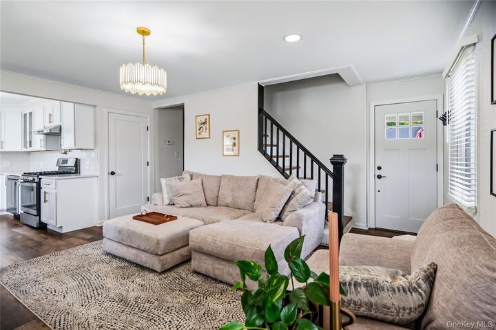 Property Photo: 633 Robin Court NY 11552