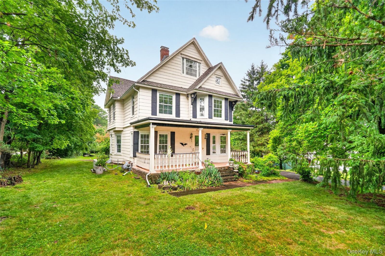 Property Photo:  730 Western Highway  NY 10913 