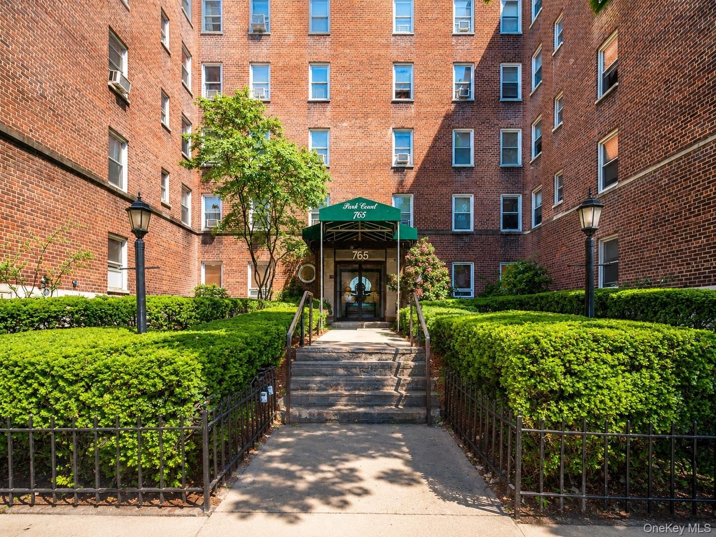 Property Photo:  765 Bronx River Rd 6G  NY 10708 
