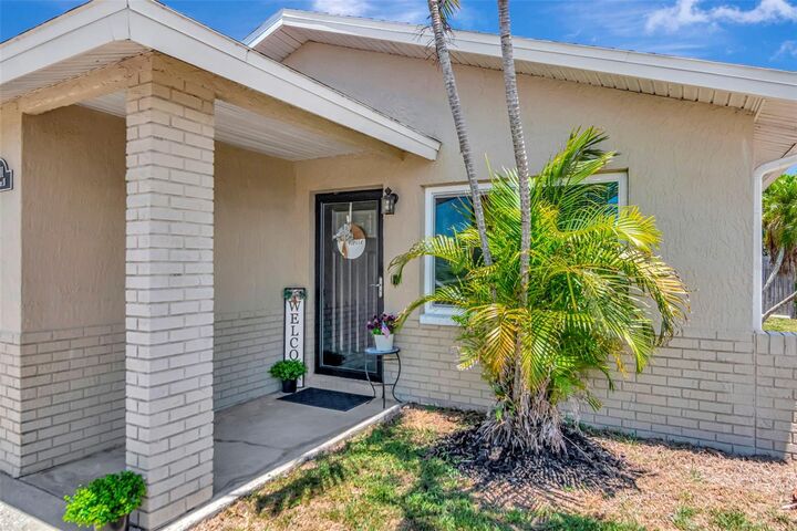 Property Photo:  7001 70th Avenue N  FL 33781 