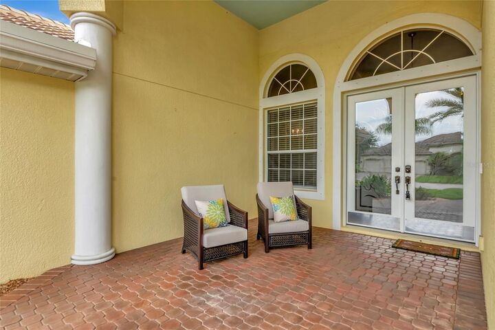 Property Photo: 14711 2nd Avenue Circle NE FL 34212