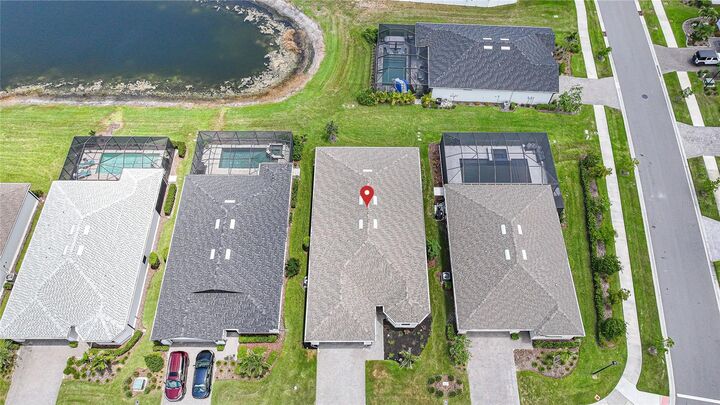 Property Photo:  2117 Laurifolia Court  FL 34289 