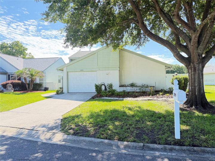 Property Photo:  2899 Autumn Green Drive  FL 32822 