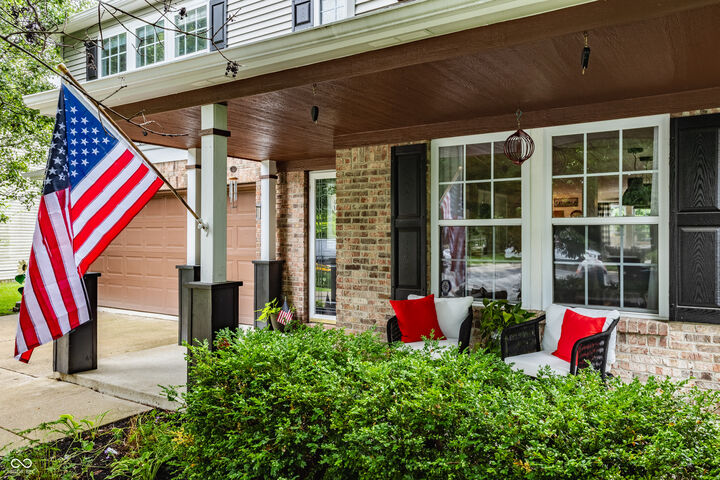 Property Photo: 5756 N Plymouth Court IN 46055