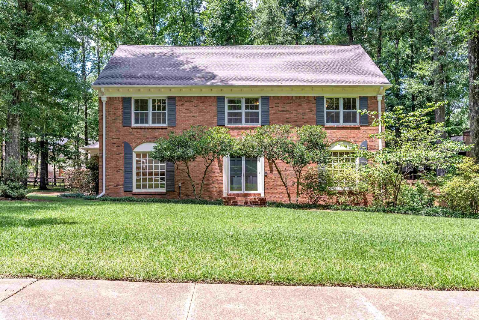 Property Photo:  2391 Yester Oaks Dr  TN 38139 
