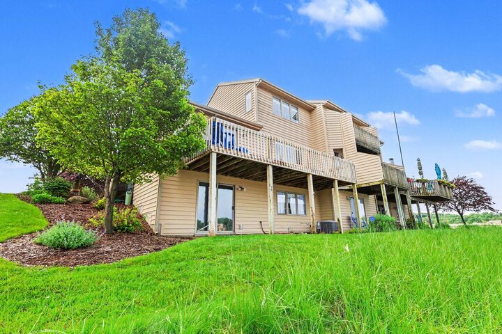Property Photo: 1410 E Harbour Towne Circle MI 49441