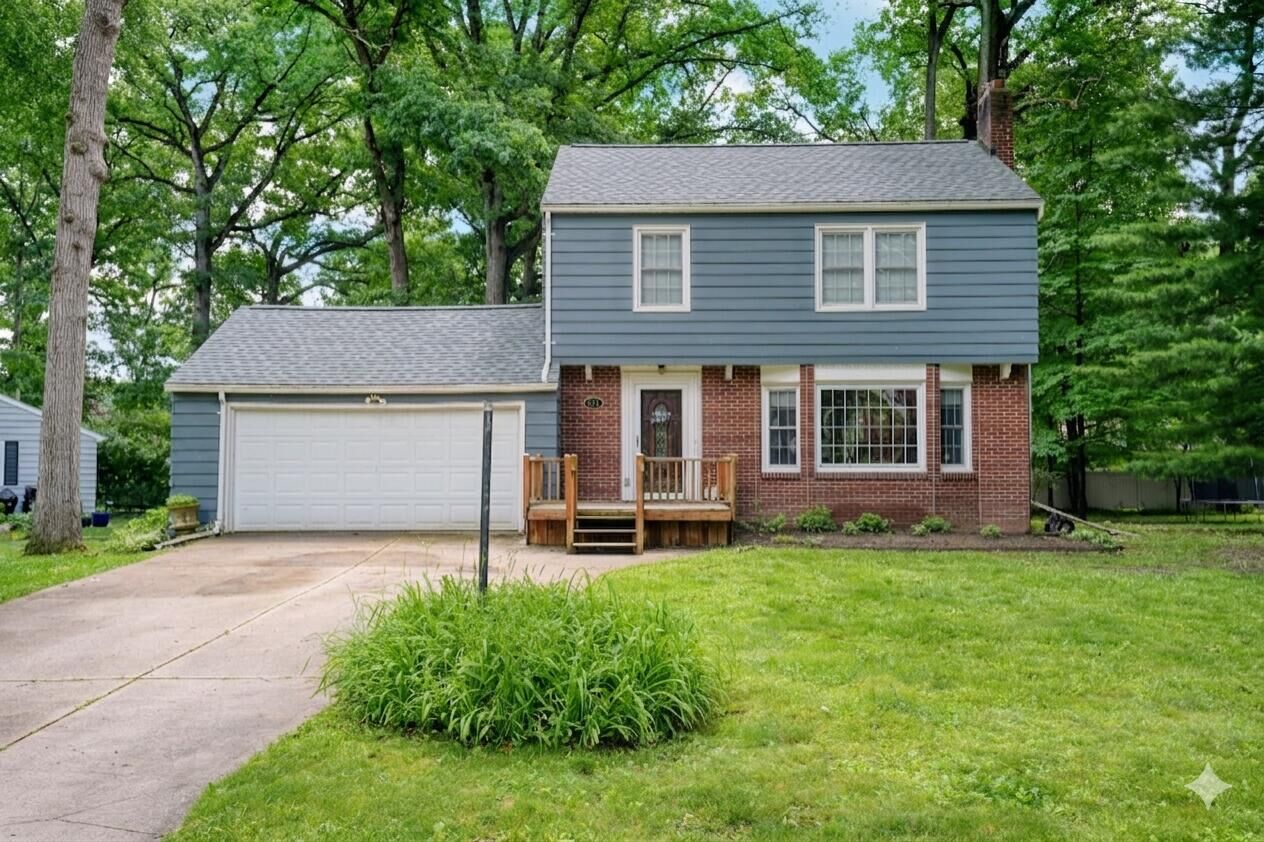 Property Photo:  907 Westwood Boulevard  MI 49203 