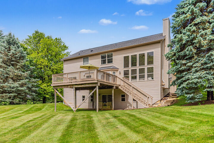 Property Photo: 5542 Deer Run Lane MI 48130