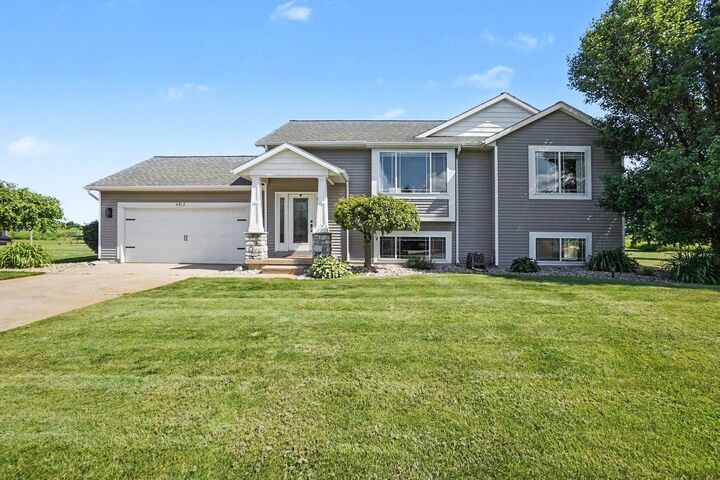 Property Photo:  4913 W Daisy Way  MI 49412 