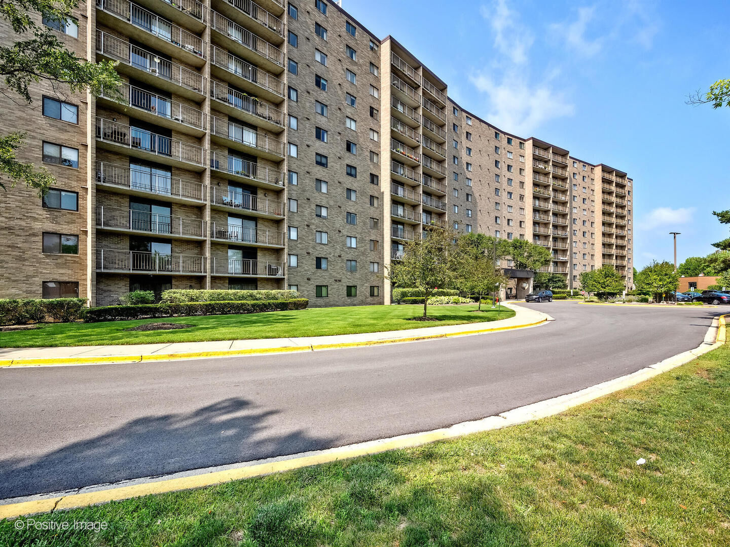 Property Photo:  6340 Americana Drive 310  IL 60527 