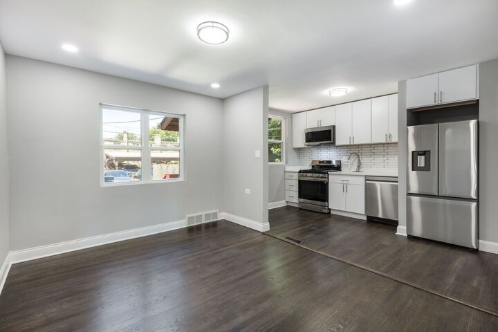 Property Photo: 142 Callan Avenue IL 60202