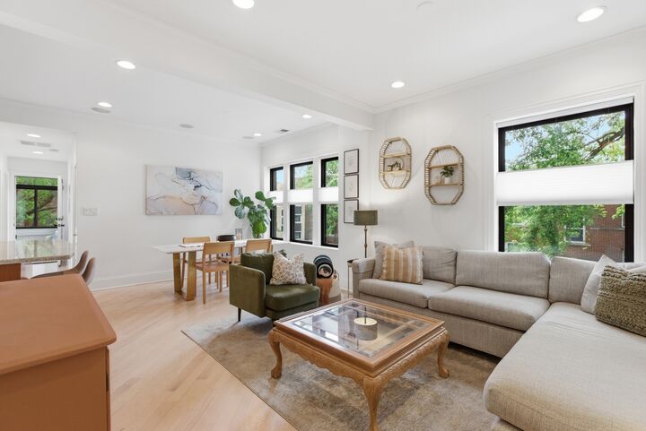 Property Photo:  1700 W Summerdale Avenue 2  IL 60640 