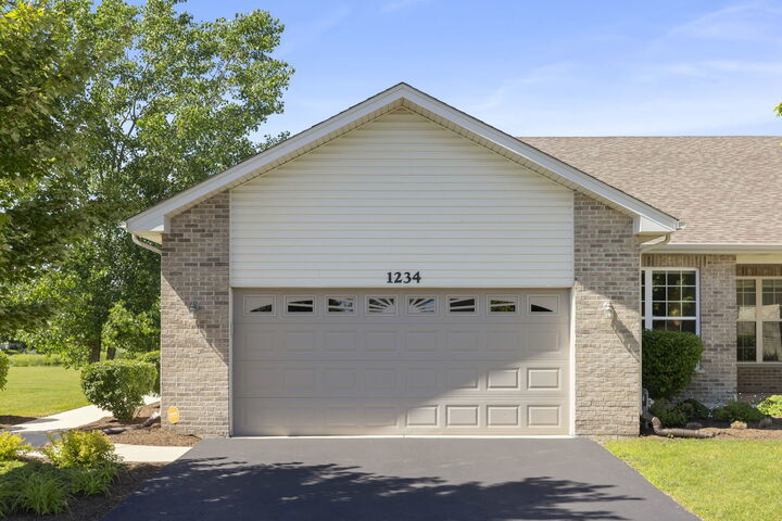 Property Photo:  1234 Borego Circle  IL 60490 