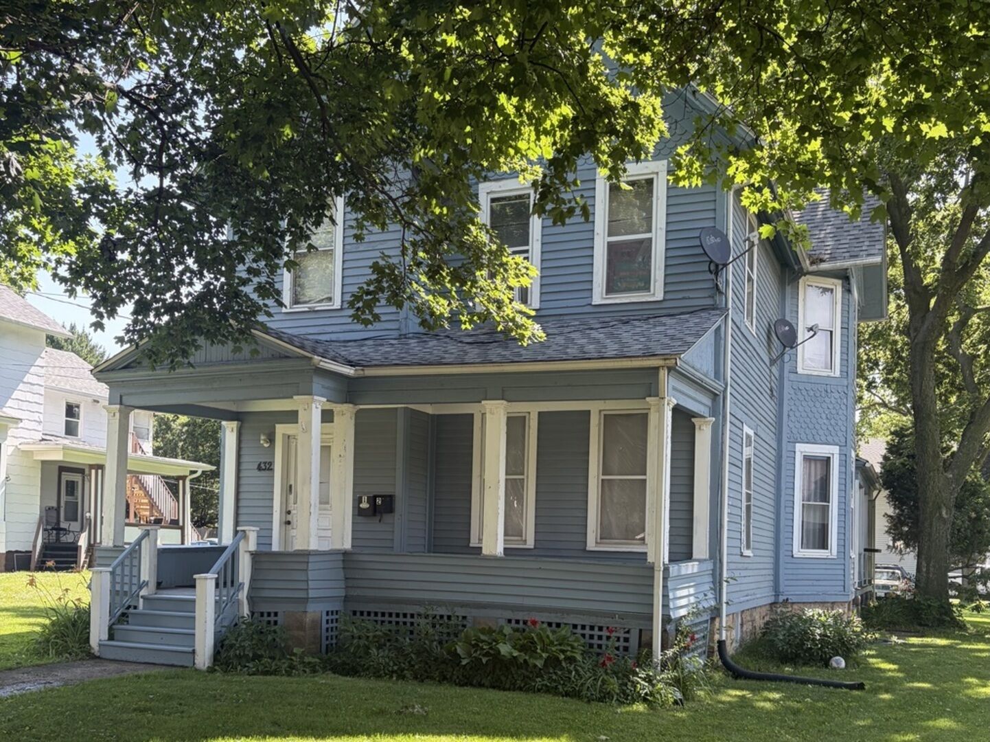 Property Photo:  432 S 4th Street  IL 60505 