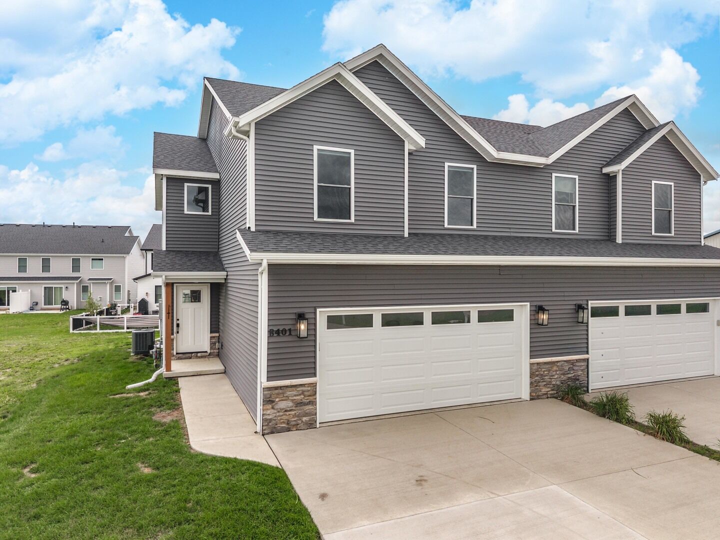 Property Photo:  401 Jenny Lane B  IL 61745 