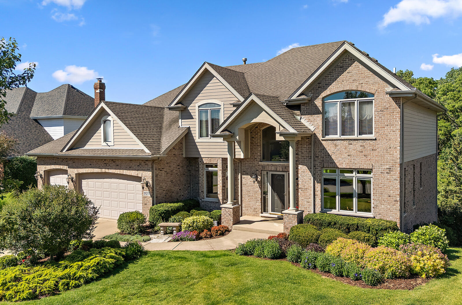 Property Photo:  19257 Beaver Creek Lane  IL 60448 