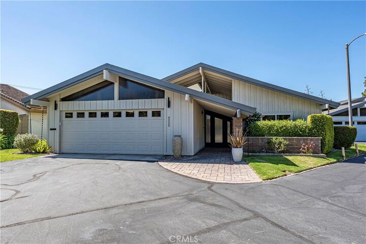 Property Photo:  4225 Virginia Vista  CA 90807 