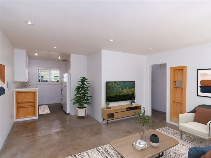 Property Photo:  7129 Coldwater Canyon 8  CA 91605 