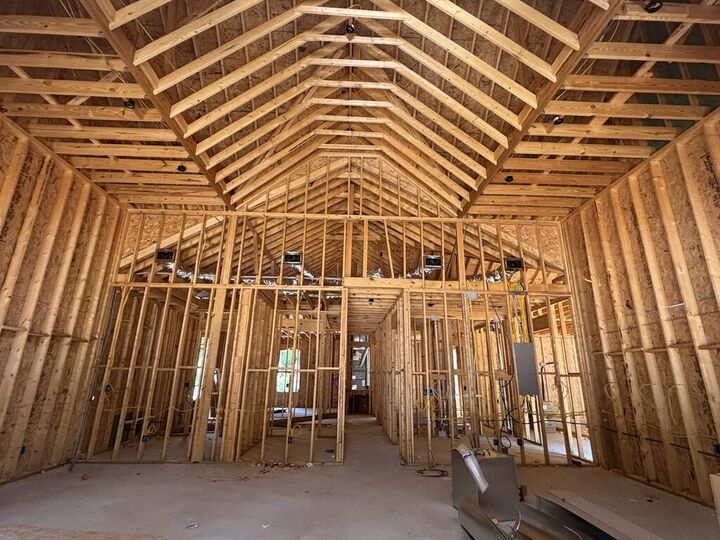 Property Photo:  2215A Lee Loop  MS 38655 